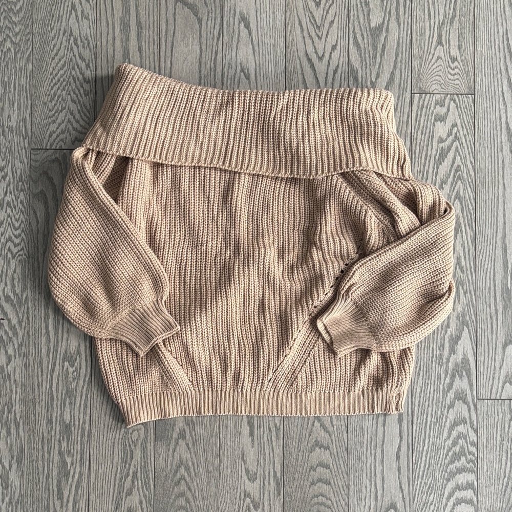 NEW Off-shoulder Sweater Top🤎💫